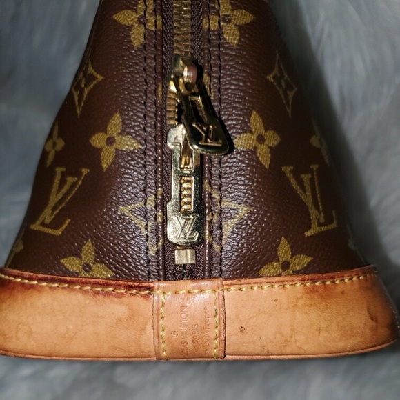 LOUIS VUITTON ALMA MONOGRAM PM - Picture 4 of 12